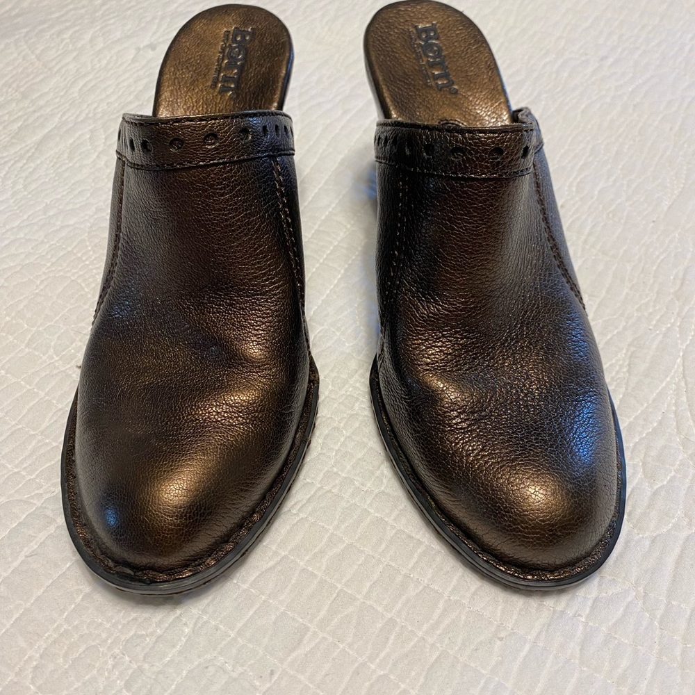 Born leather brown metallic mules.